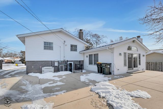 2815 Helen Drive, Glenview, IL 60025