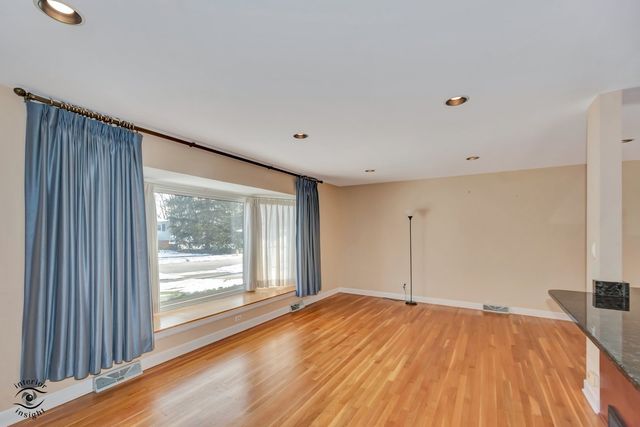 2815 Helen Drive, Glenview, IL 60025