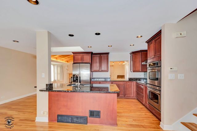 2815 Helen Drive, Glenview, IL 60025