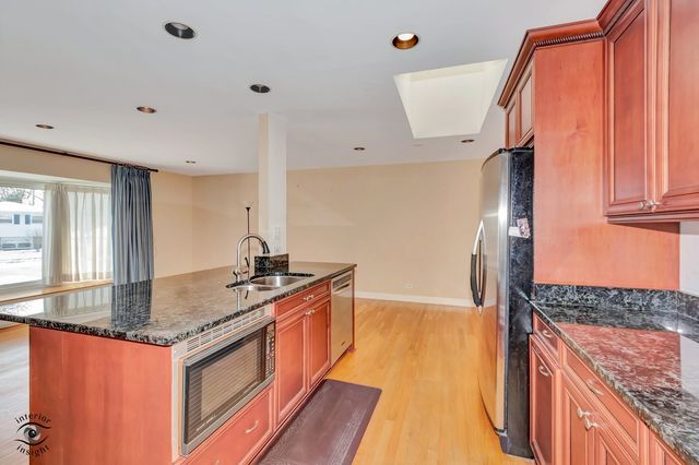 2815 Helen Drive, Glenview, IL 60025