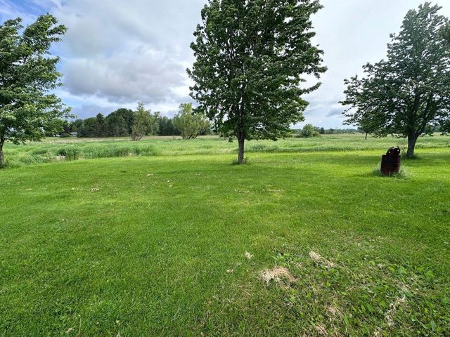 W9958 STATE RD 76, Bear Creek, WI 54922