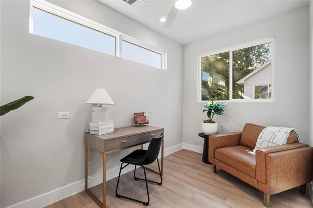 1702 Bringhurst Street B, Houston, TX 77020