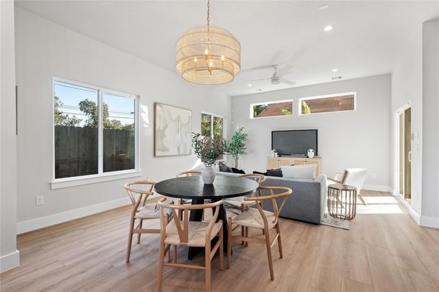 1702 Bringhurst Street B, Houston, TX 77020