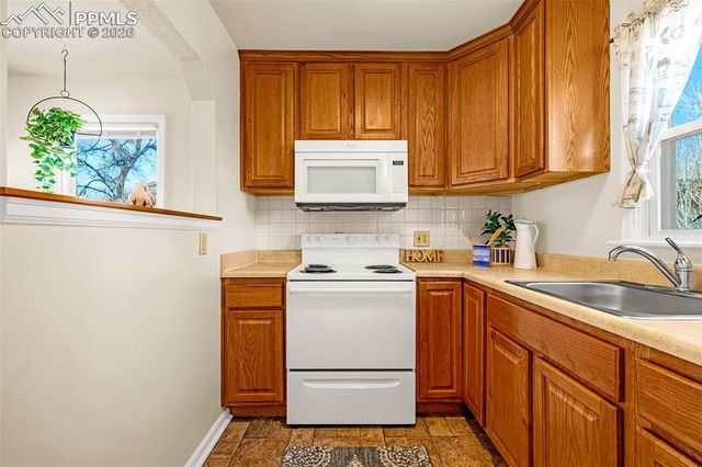 1124 E Las Animas Street, Colorado Springs, CO 80910