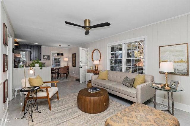 1006 W Divine Street, Dunn, NC 28334