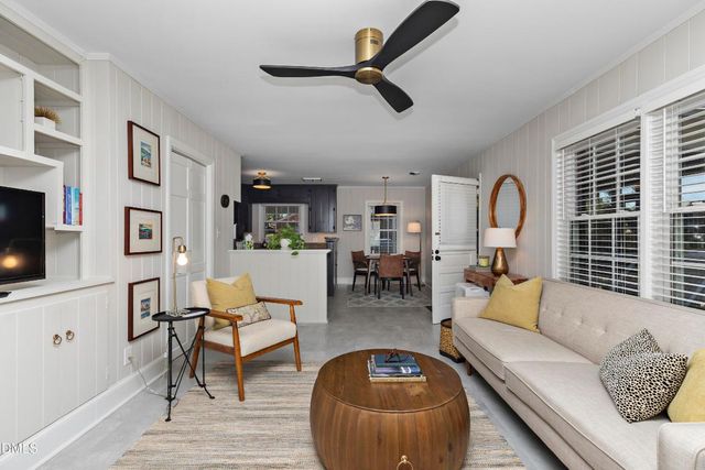 1006 W Divine Street, Dunn, NC 28334