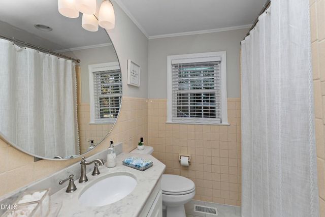 1006 W Divine Street, Dunn, NC 28334