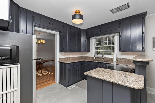 1006 W Divine Street, Dunn, NC 28334