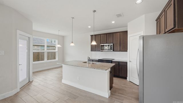 740 GRISTMILL DR, New Braunfels, TX 78130
