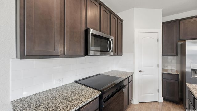 740 GRISTMILL DR, New Braunfels, TX 78130