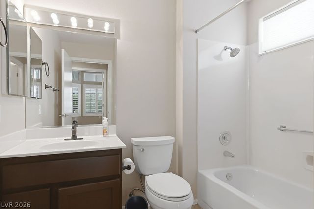 10009 Keysborough Drive, Las Vegas, NV 89134