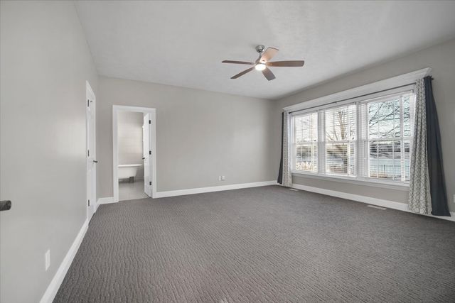 1410 Broad Creek Road, Bloomington, IL 61704