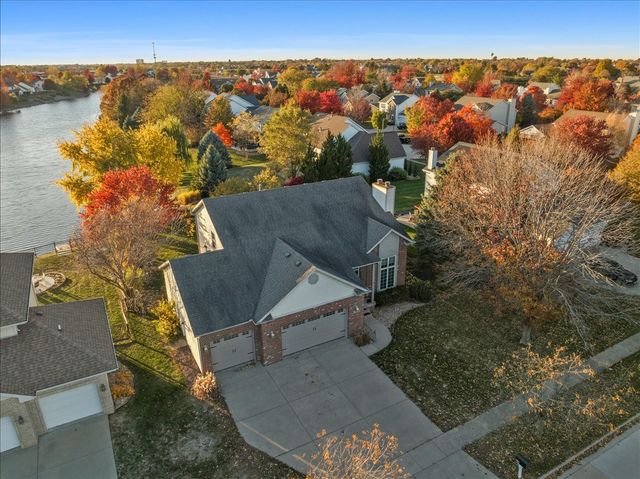 1410 Broad Creek Road, Bloomington, IL 61704