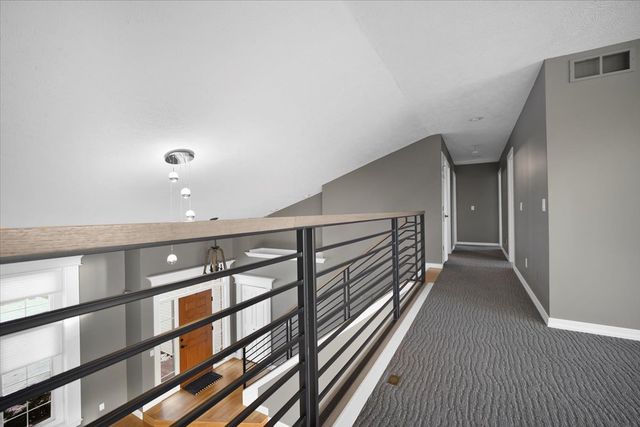 1410 Broad Creek Road, Bloomington, IL 61704