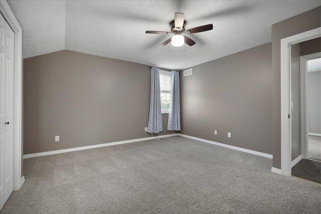 1410 Broad Creek Road, Bloomington, IL 61704