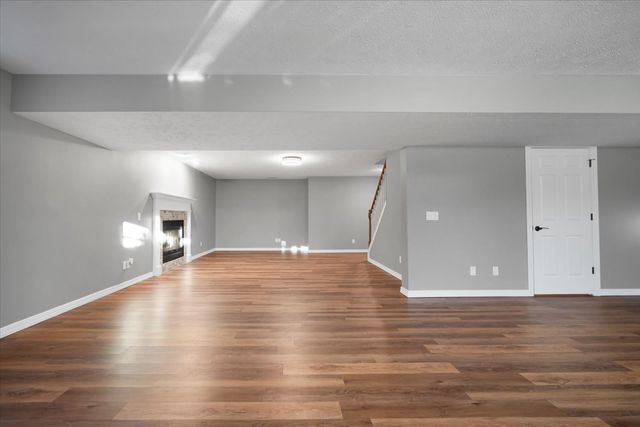 1410 Broad Creek Road, Bloomington, IL 61704