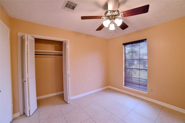 470 Buoy Road, Houston, TX 77598