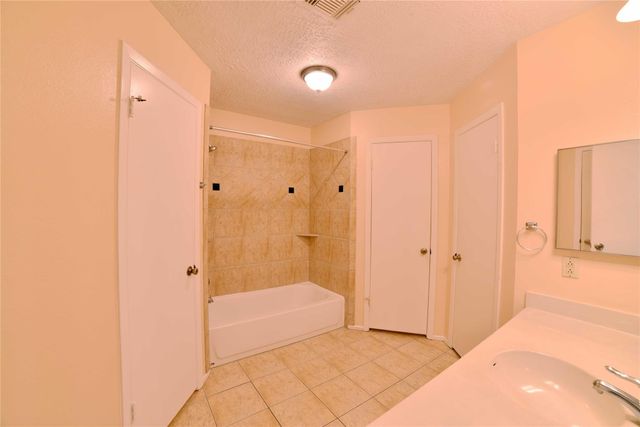 470 Buoy Road, Houston, TX 77598
