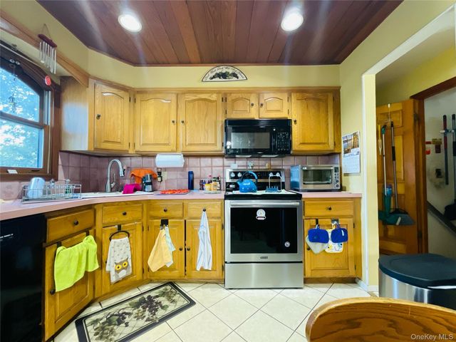 2306 Fowler Street, North Bellmore, NY 11710