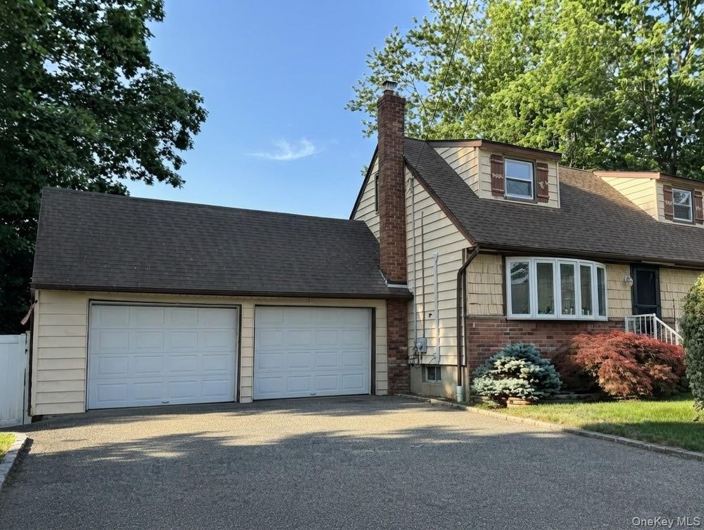2306 Fowler Street, North Bellmore, NY 11710 — photo 2