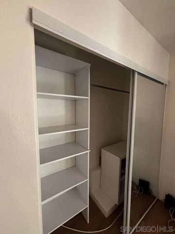 6968 Camino Amero, San Diego, CA 92111