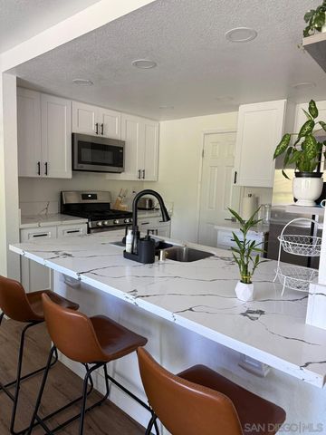 6968 Camino Amero, San Diego, CA 92111