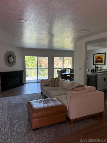6968 Camino Amero, San Diego, CA 92111
