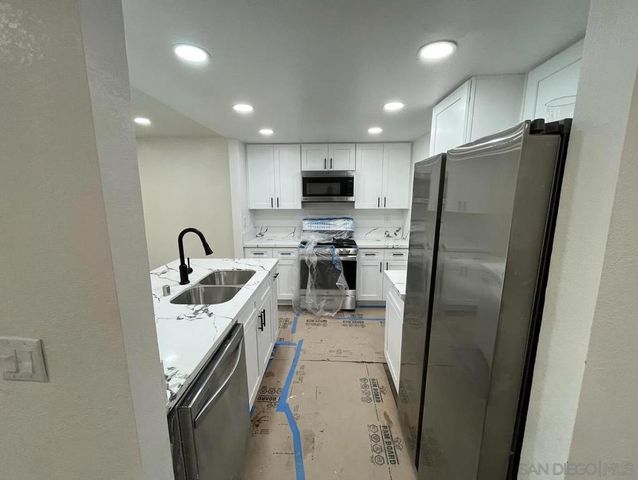 6968 Camino Amero, San Diego, CA 92111