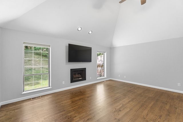 48 Perkins Ct 48, Haverhill, MA 01832