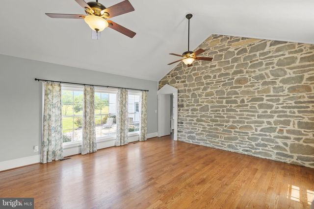 582 MILLER RD, Winchester, VA 22602