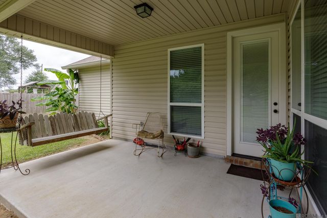 33773 Blue River Dr, Denham Springs, LA 70706