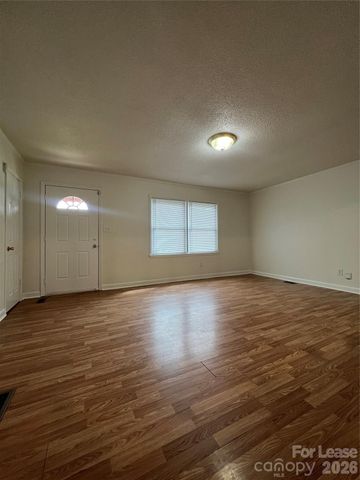 305 Briarwood Circle, Dallas, NC 28034