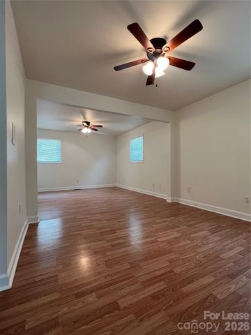 305 Briarwood Circle, Dallas, NC 28034