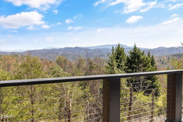 2342 Smoky Vista Way, Sevierville, TN 37862