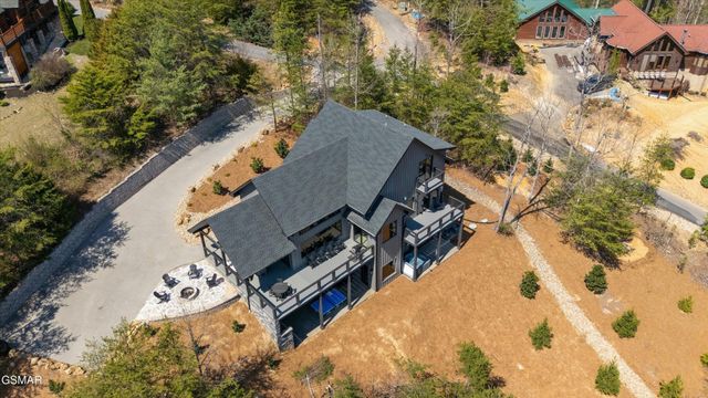 2342 Smoky Vista Way, Sevierville, TN 37862