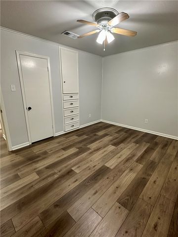 1202 Goode Drive, College Station, TX 77840