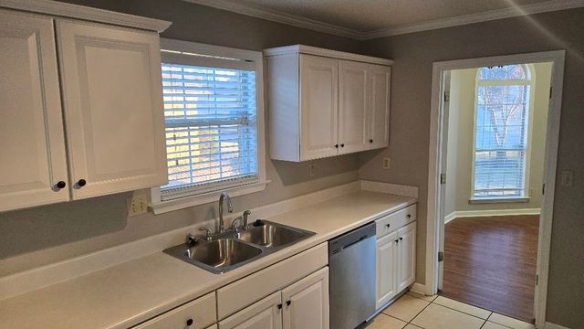 7118 KINGSLAND DR, Memphis, TN 38125