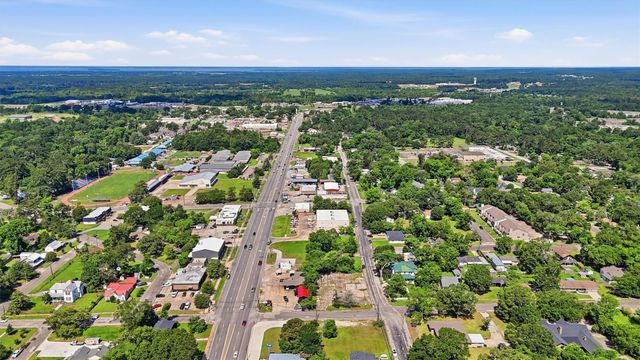 614 W Church Street, Livingston, TX 77351