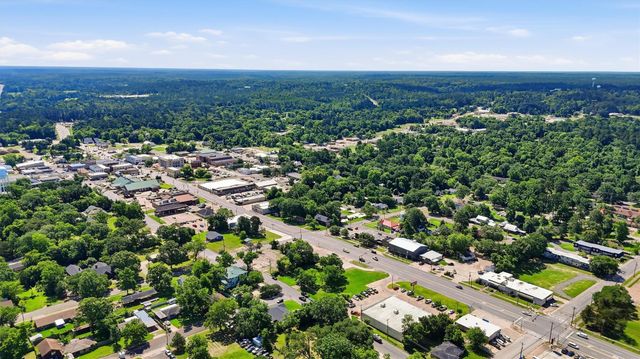 614 W Church Street, Livingston, TX 77351