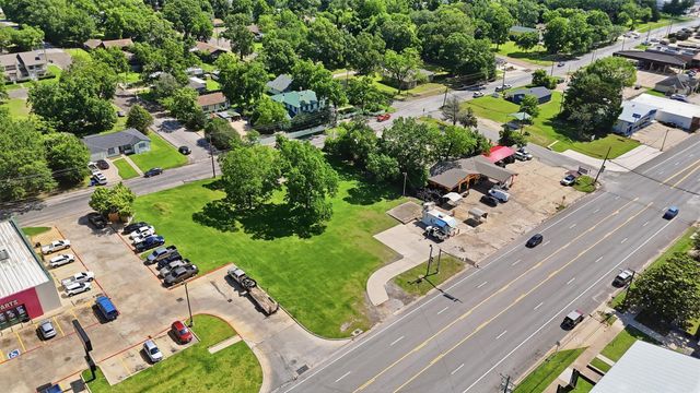 614 W Church Street, Livingston, TX 77351
