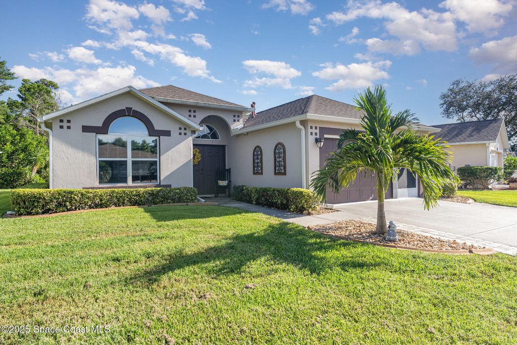 Image 2 of property listing at 2183 Spring Creek Circle, Palm Bay, FL 32905