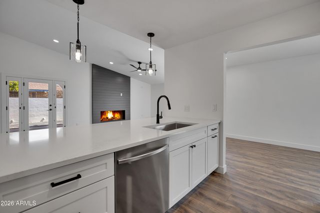 2923 S BALA Drive, Tempe, AZ 85282