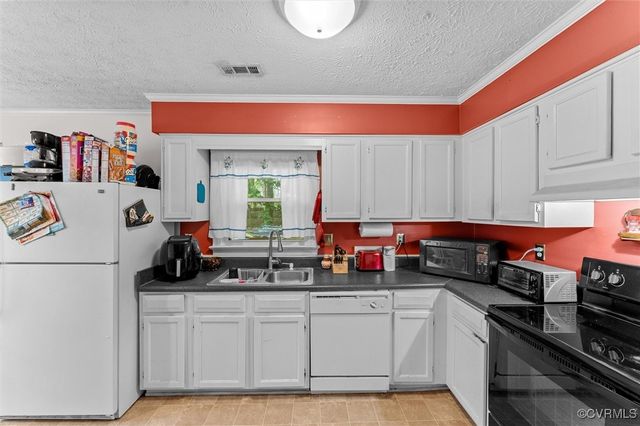 7306 Full Rack Dr, Midlothian, VA 23112
