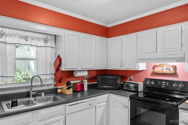 7306 Full Rack Dr, Midlothian, VA 23112