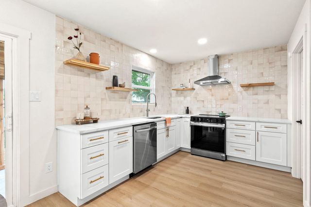 2107 Cindy LN, Austin, TX 78727