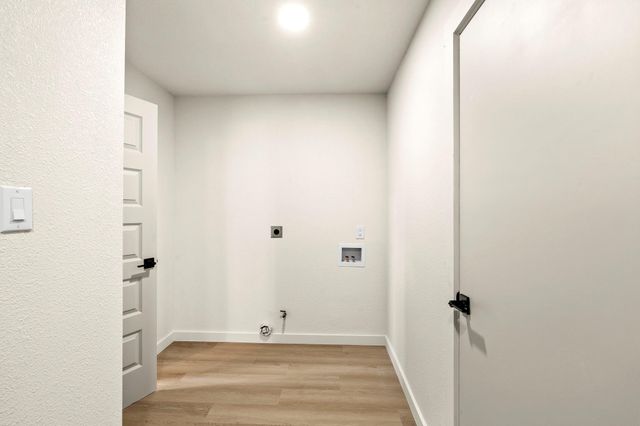 2107 Cindy LN, Austin, TX 78727