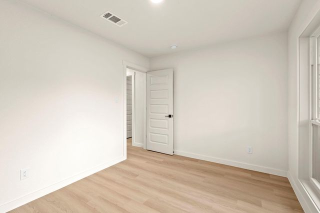 2107 Cindy LN, Austin, TX 78727