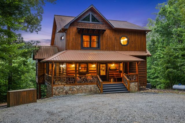 98 Shalom Lane, Blue Ridge, GA 30513