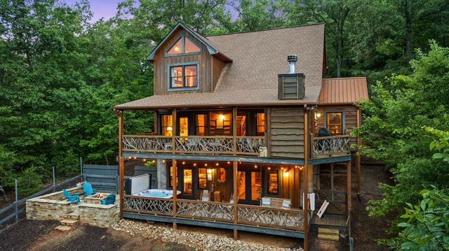 98 Shalom Lane, Blue Ridge, GA 30513