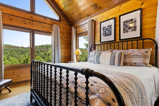 98 Shalom Lane, Blue Ridge, GA 30513